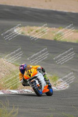 media/Jun-04-2022-WERA (Sat) [[b852bbbd55]]/Race 8 Superbike Expert Novice V7 HW/